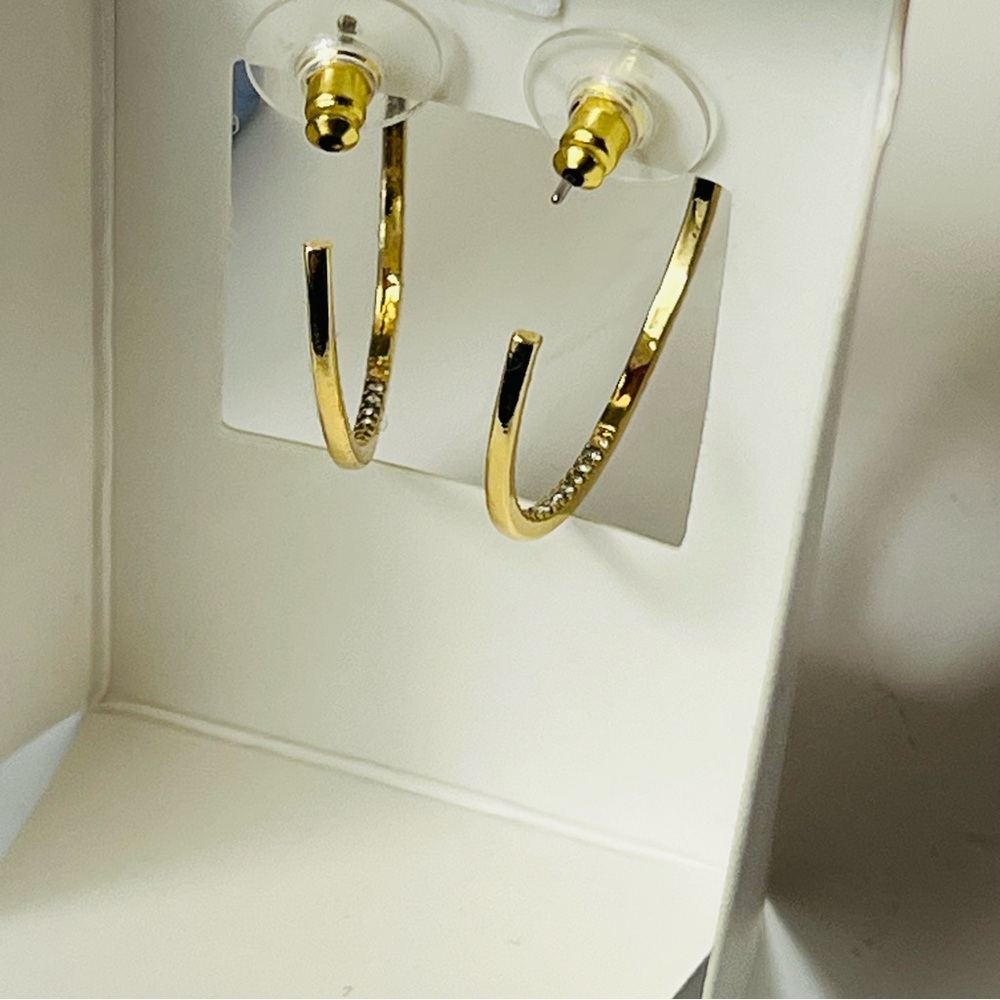 HOUSE OF HARLOW 14K GOLD PLATED HOOPS CRYSTALS NWT - Picture 6 of 8